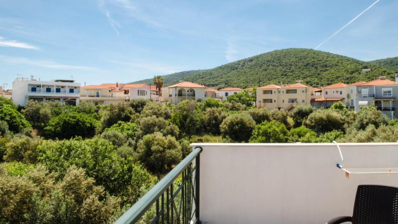 Irides Apartments Megalochori  Kültér fotó
