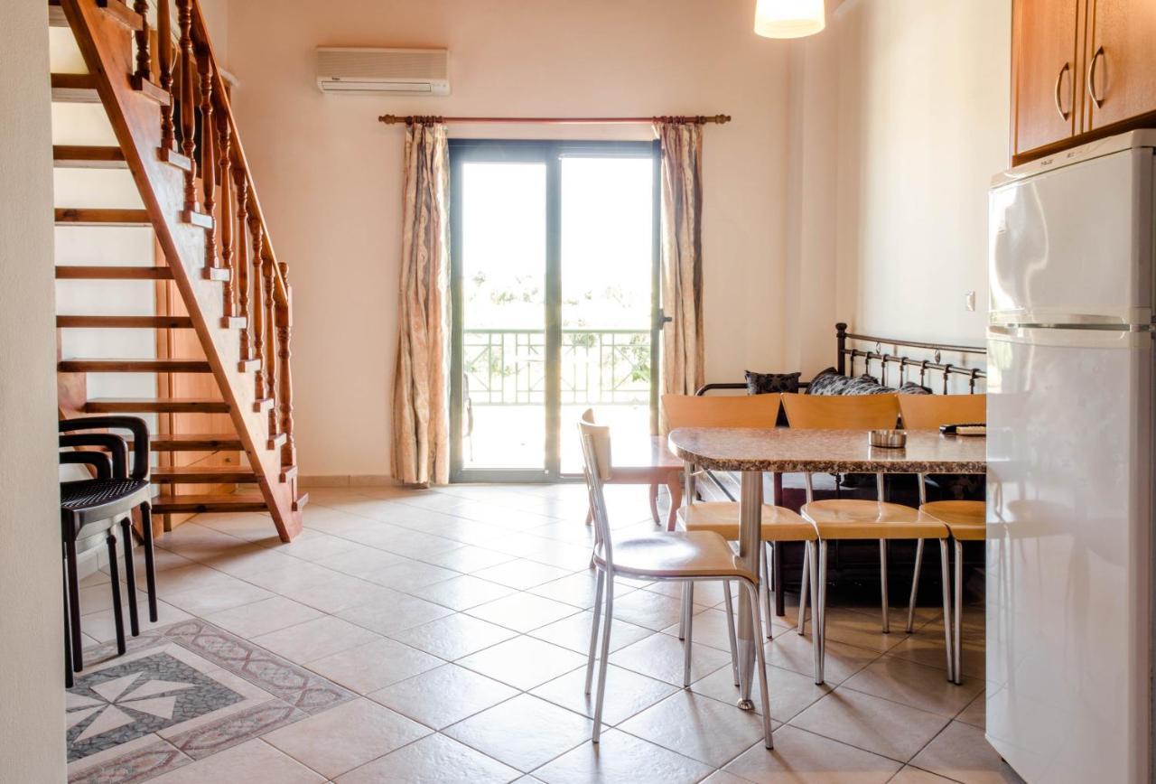 Irides Apartments Megalochori  Kültér fotó