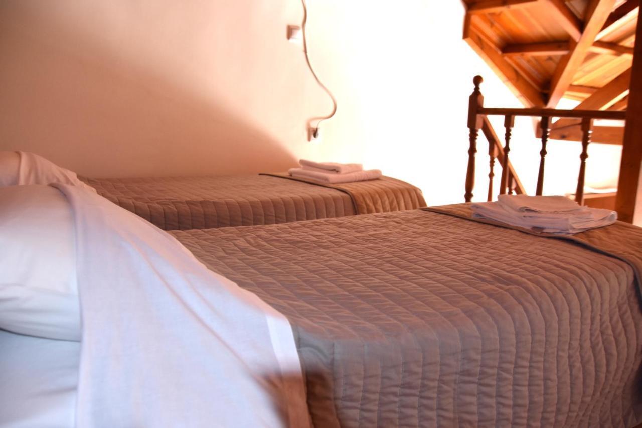 Irides Apartments Megalochori  Kültér fotó