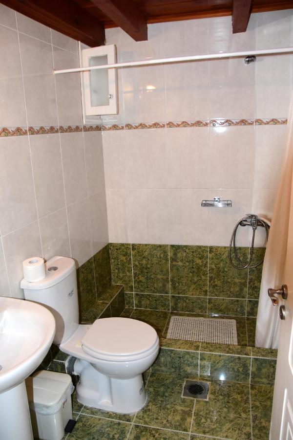Irides Apartments Megalochori  Kültér fotó